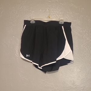 Under Armour Women's Athletic Shorts in Black and White NWT Size 1X